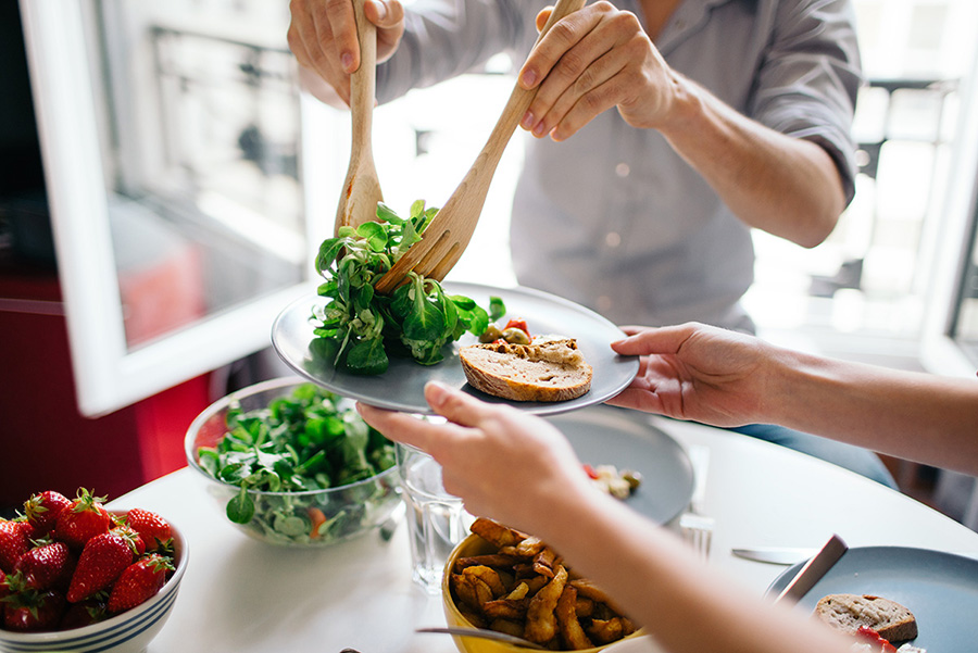 Las ensaladas son el acompañamiento perfecto para cualquier plato.