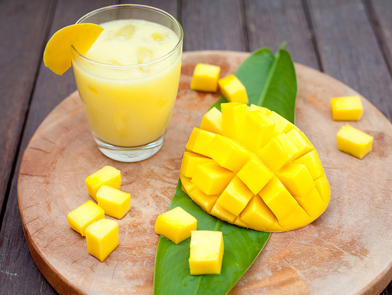 Prepara a casa un deliciós suc de mango!